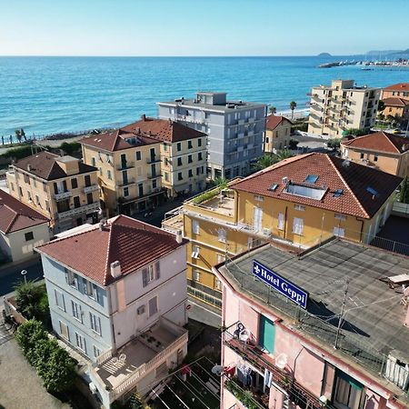 Hotel Geppi Pietra Ligure Exterior foto